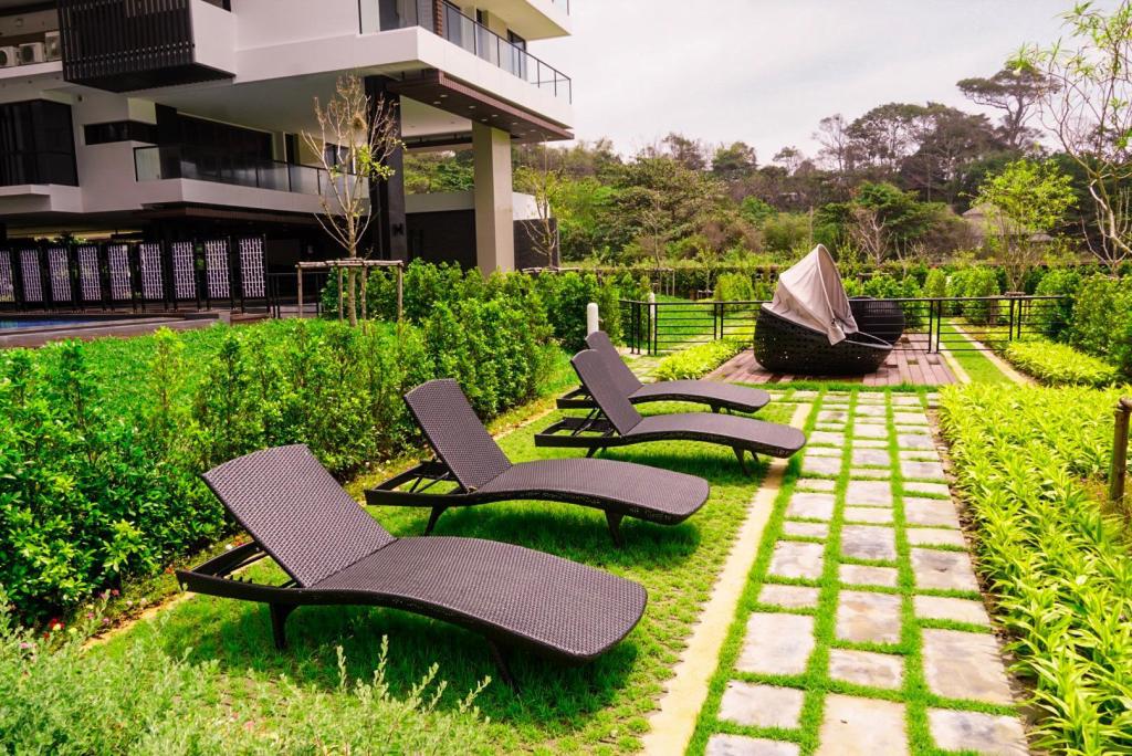 Wow Gorgeous Sunsets 5 Star Beach Condo — Rayong — photo 5