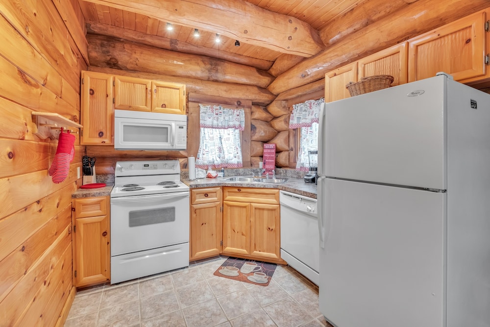 Sky Views Panoramic Views 2 Bedroom Cabin by Heavenly Views Resort - photo 7