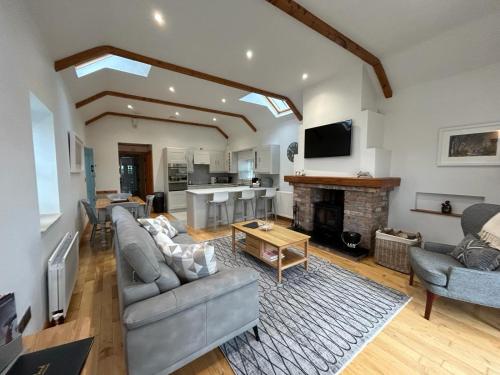 The Cottage at Ashbrook Charming Country Cottage near Belfast — 4-Star Luxury Hotel in Belfast, United Kingdom