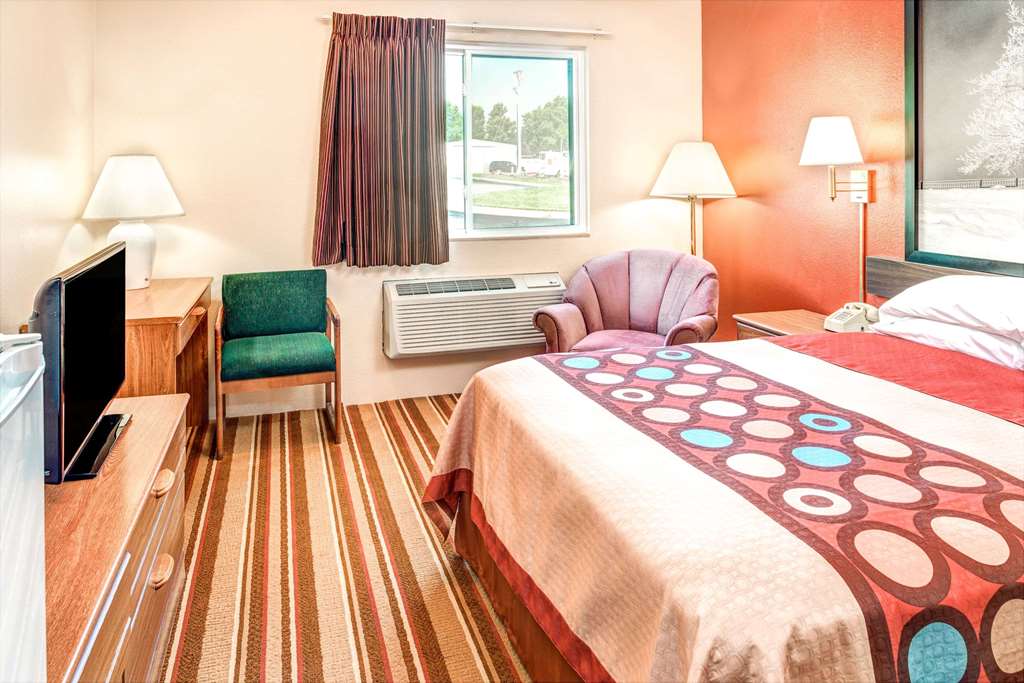 Super 8 by Wyndham Blair - photo 7