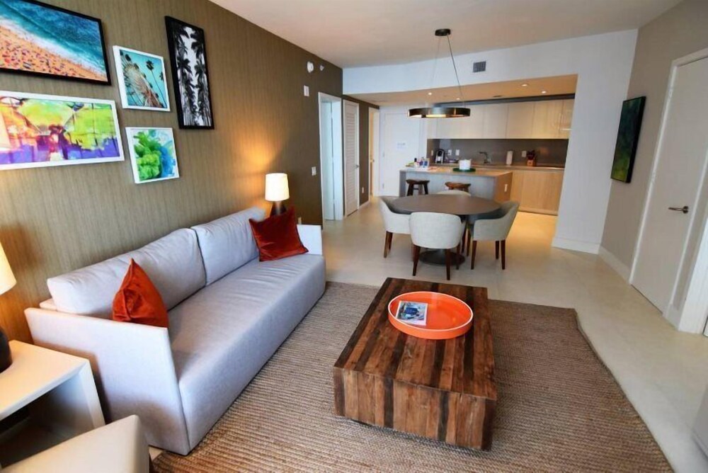 Best Ocean & Bay Views 2 Bed 2 Bath @ Hyde Resort - photo 24