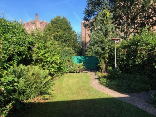 Big appartment in sunny privat garden — 4-Star Luxury Hotel in Nijmegen, Netherlands