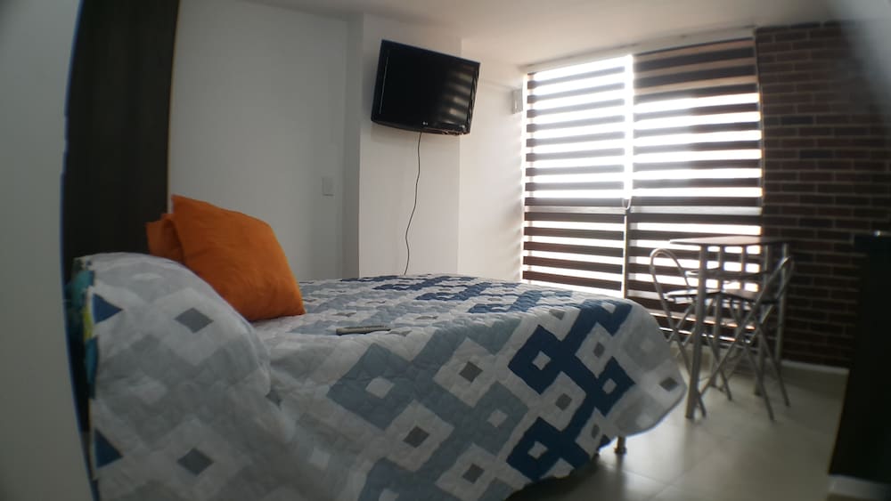 Apartaestudio Loft Comodo Belen Frente Metroplus in Medellin, Colombia