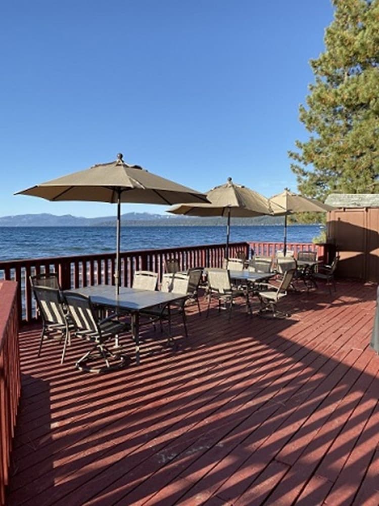 Crown Motel and Family Resort - photo 98