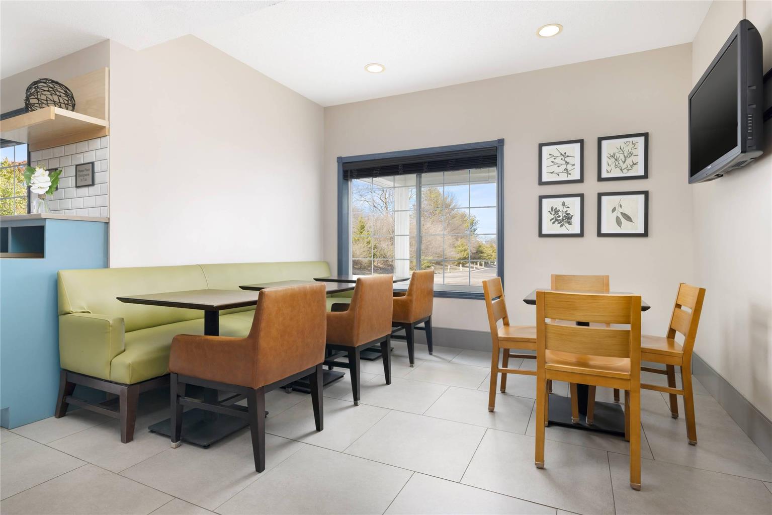 Country Inn & Suites by Radisson Springfield OH - photo 43