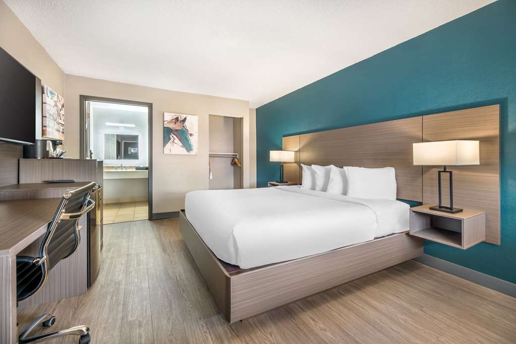 Best Western Green Tree Inn - photo 27