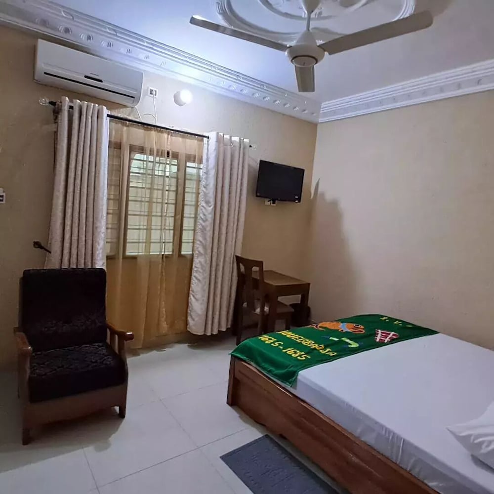 Bois Vert Hotel — Abomey — photo 5