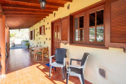 Casa Rural Las Nuevitas I — 4-Star Luxury Hotel in Hermigua, Spain