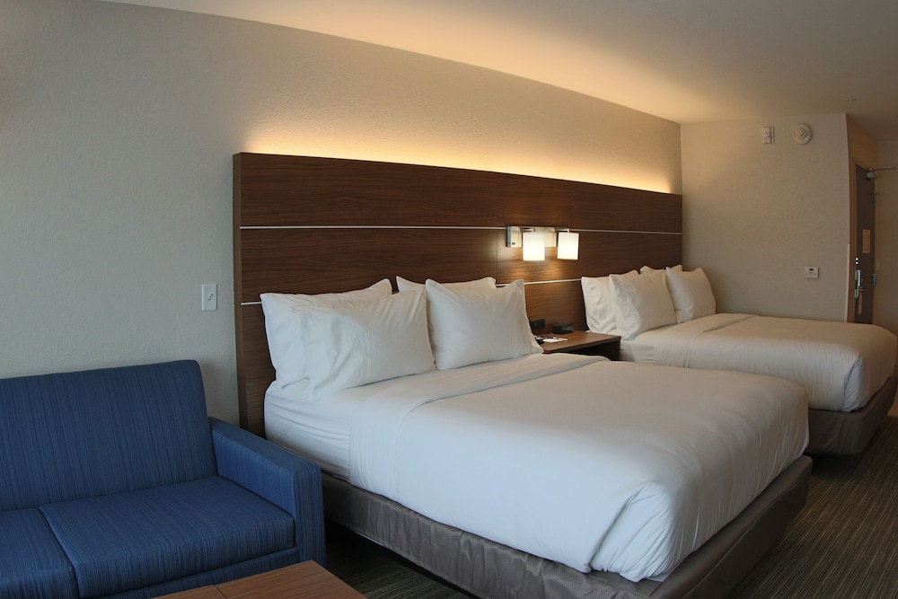 Holiday Inn Express and Suites Detroit Northwest Livonia - photo 4