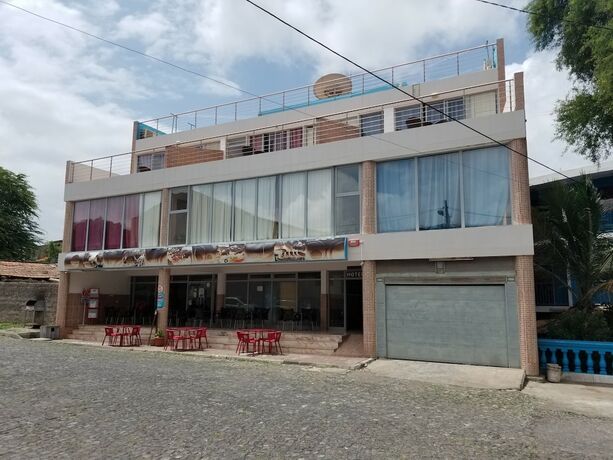 Hotel Cachoeira Tarrafal — hotel in Tarrafal
