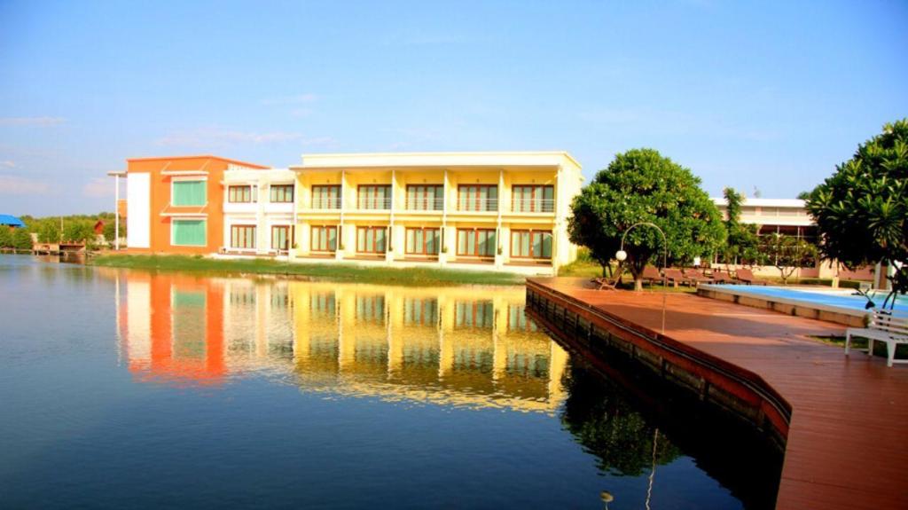 Baan Talay See Cream Resort in Samut Songkhram, Thailand