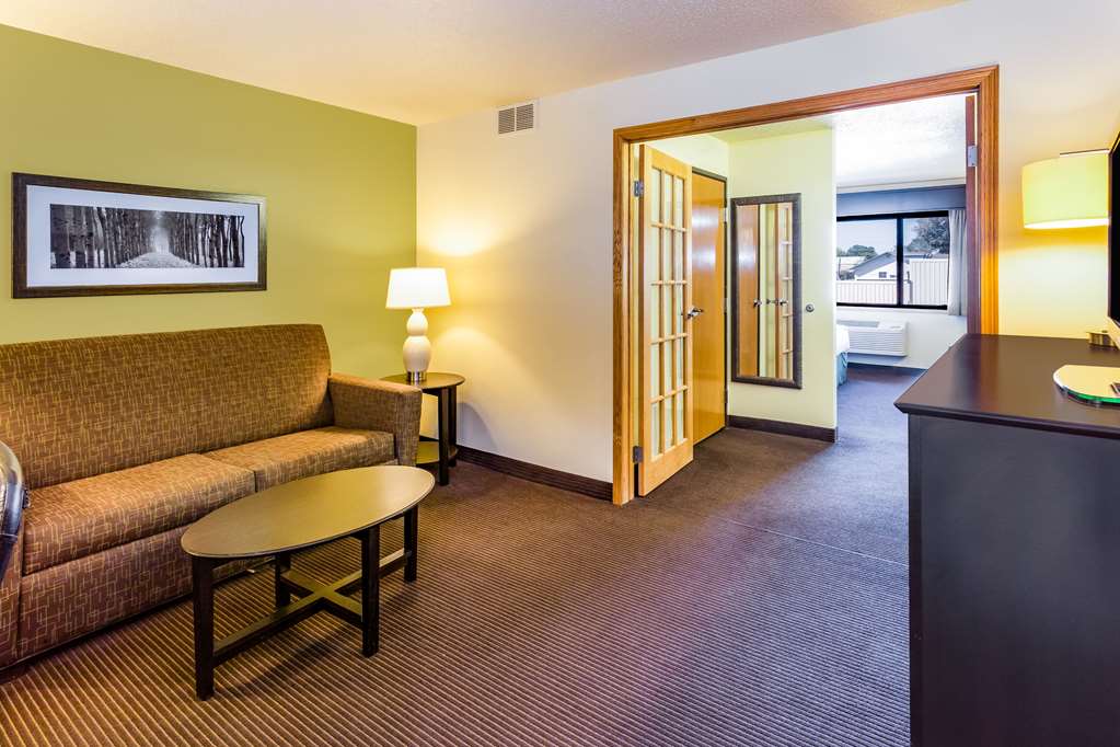 AmericInn by Wyndham Hampton - photo 9