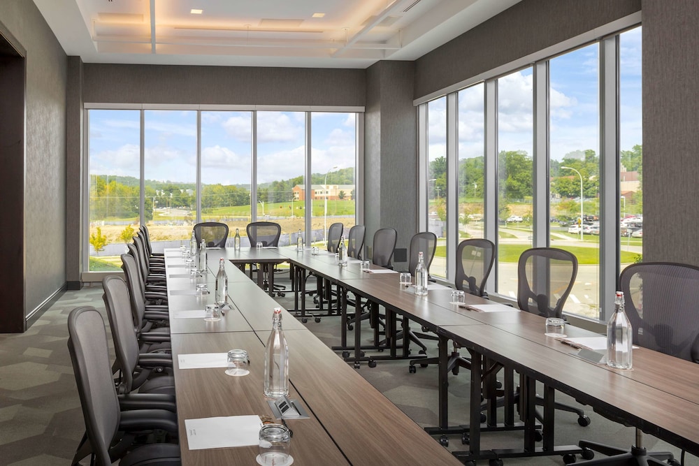 The Summit Hotel - photo 84