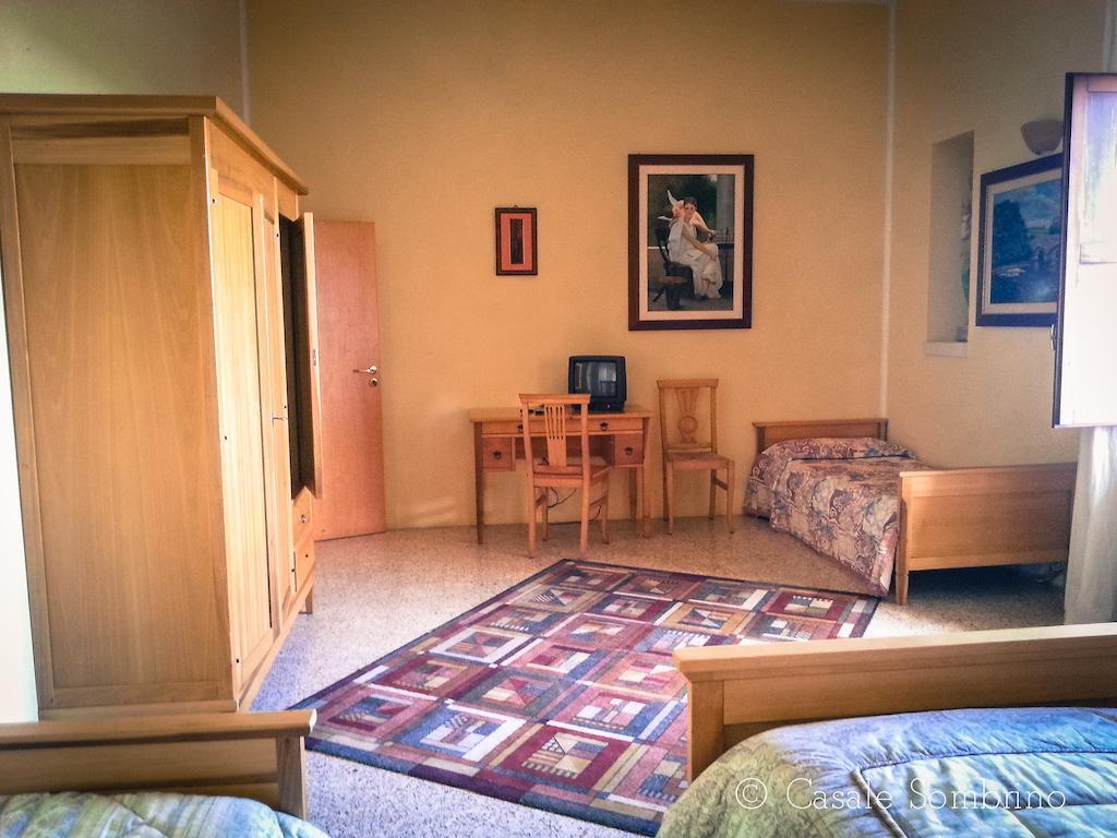 Casale Sombrino — hotel in Supersano