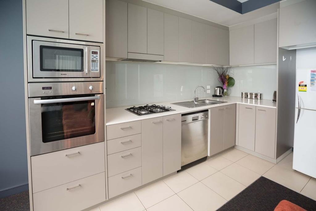 Honeysuckle Executive Suites — 4-Star Luxury Hotel in Newcastle, Australia