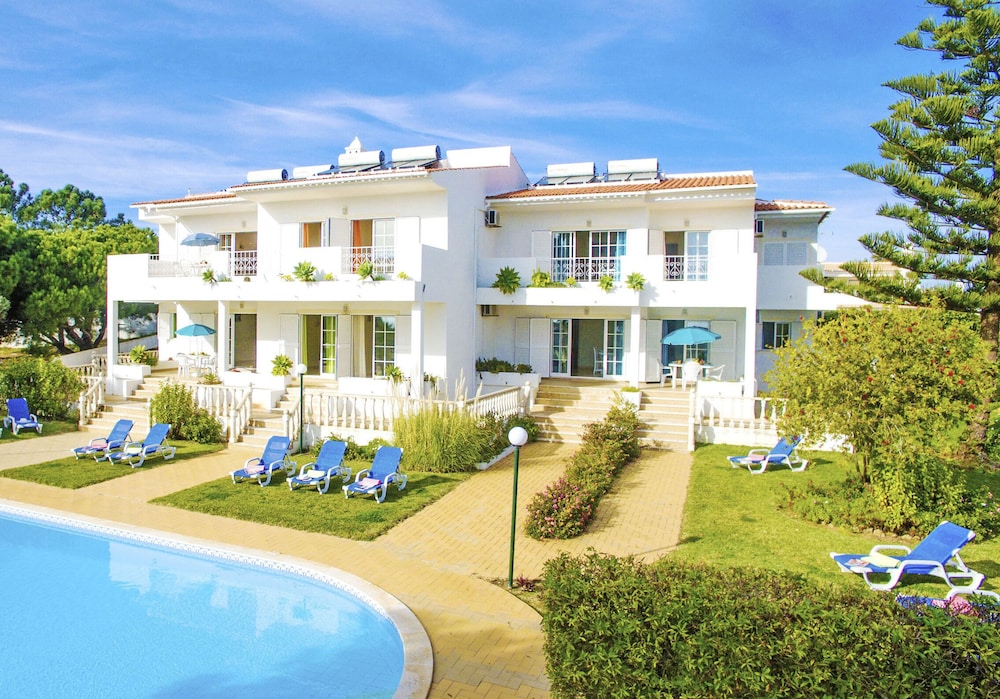 Apartamento Bella Vista 2 — 4-Star Luxury Hotel in Albufeira, Portugal