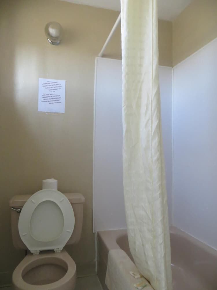 Budget Inn Motel Denison - photo 19