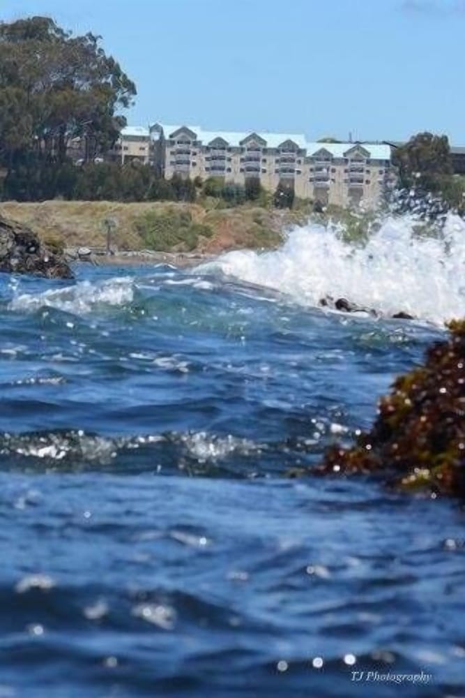 North Cliff Hotel - photo 16