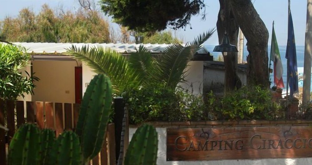 Procida Camp & Resort Ciraccio - carbon neutral hotel in Procida