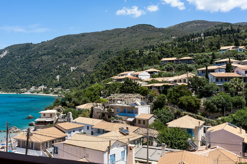Tellion Suites — 4-Star Luxury Hotel in Lefkada, Greece