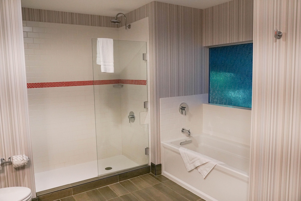 Eddy's Resort - photo 19