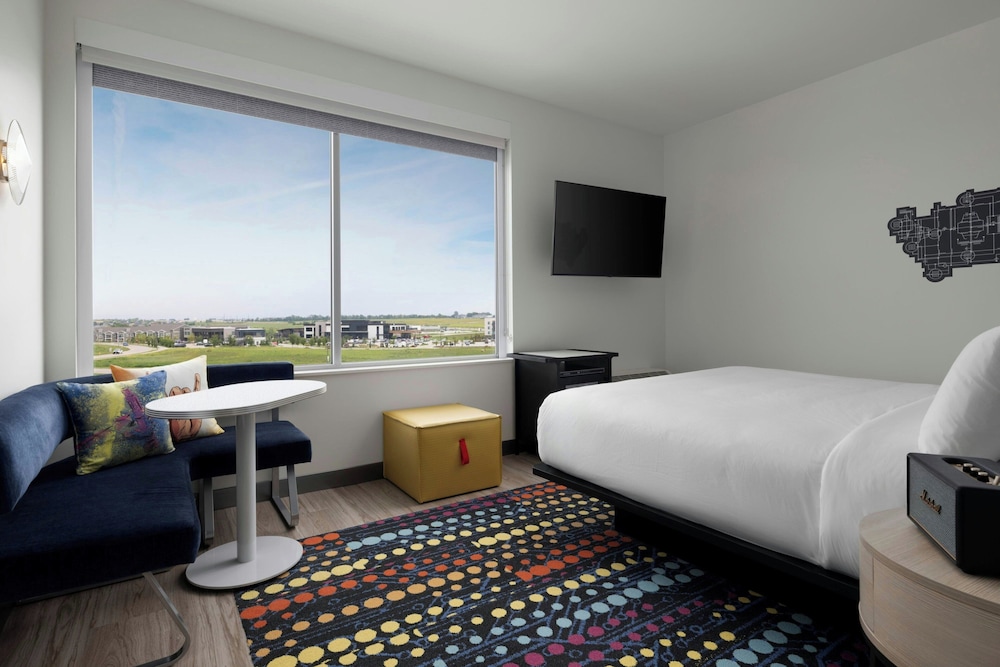 Aloft Waukee - photo 8