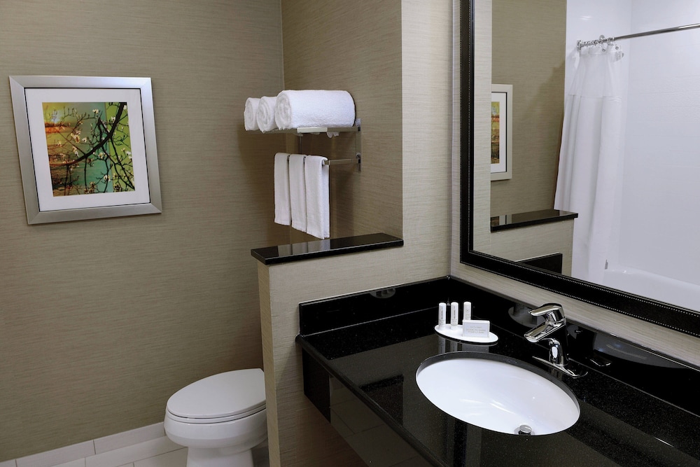 Fairfield Inn & Suites by Marriott Omaha West - photo 15