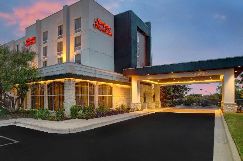 Hampton Inn & Suites Austin Airport