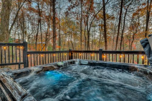 Treetop Getaway - last minute hotel in Blue Ridge