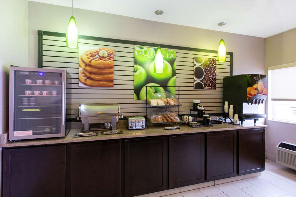 La Quinta Inn by Wyndham Lincoln Nebraska - photo 55