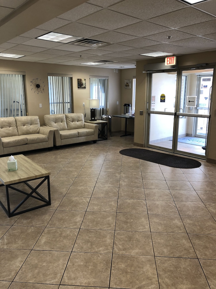 Baymont by Wyndham Jacksonville - photo 2