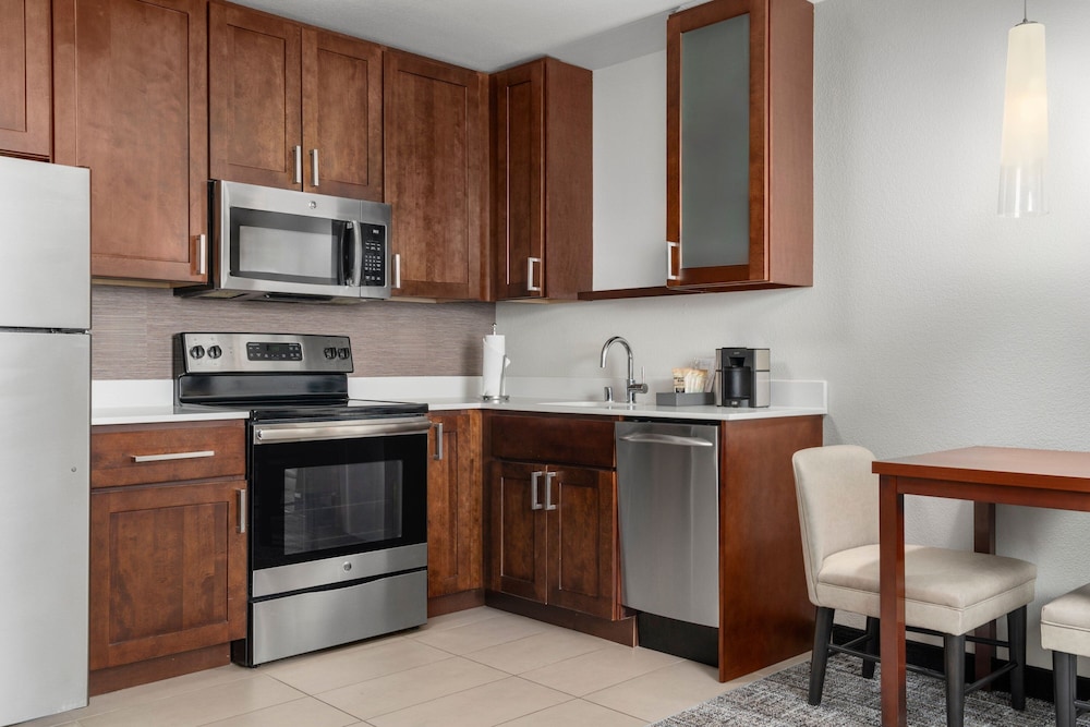 Residence Inn Milwaukee West - photo 10