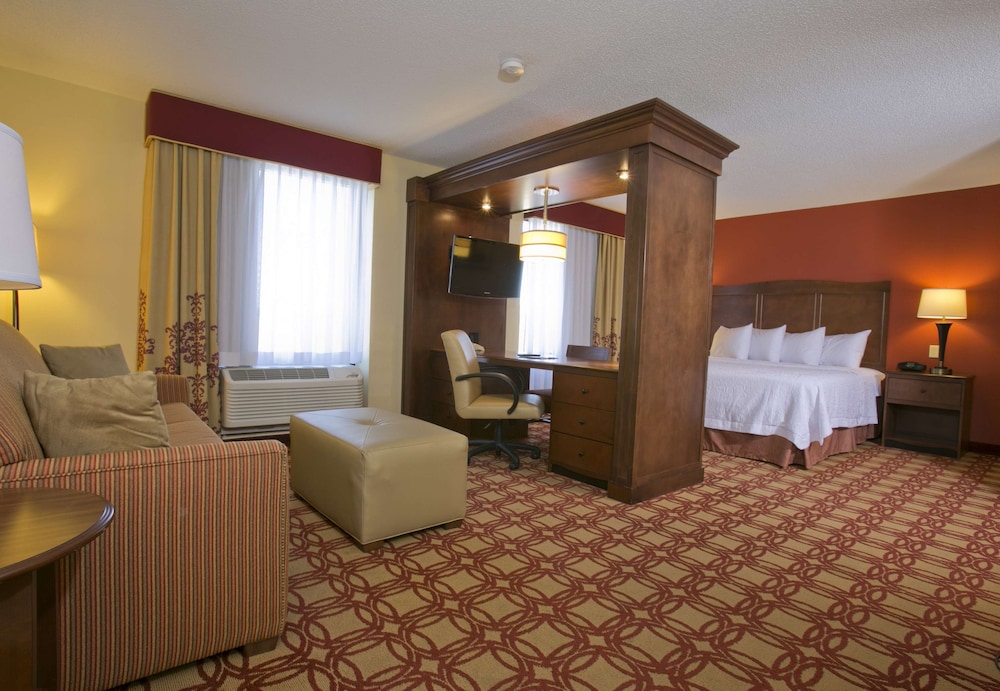 Hampton Inn & Suites Wiggins - photo 20