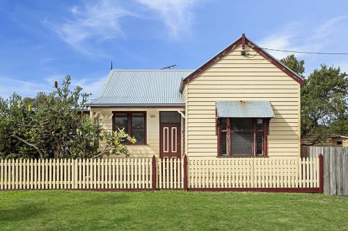 Fishermans Cottage — 4-Star Luxury Hotel in Queenscliff, Australia