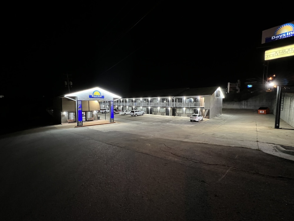 Days Inn by Wyndham Branson Near Theatre District - photo 17