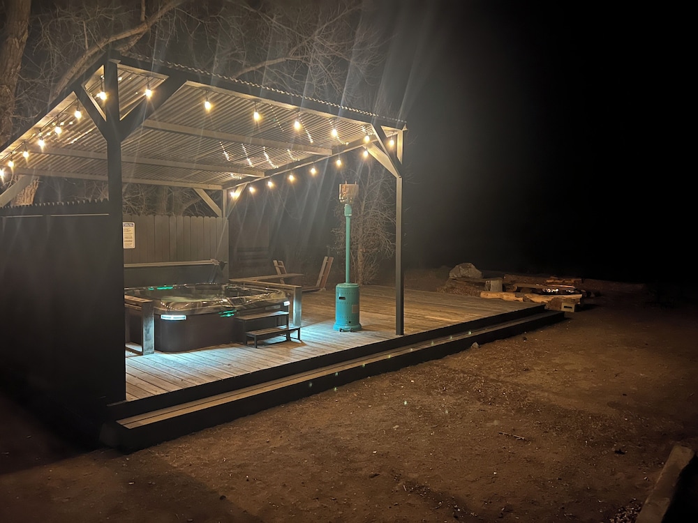 Chinook Winds Motel - photo 140