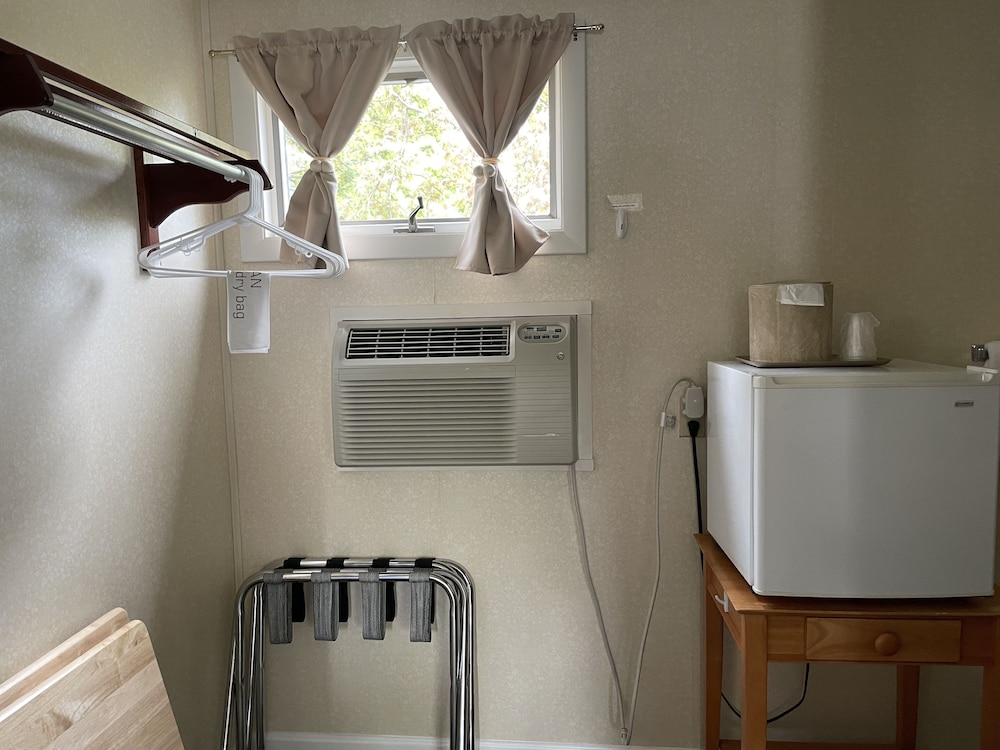 Moseley Cottage Inn & Town Motel - photo 29