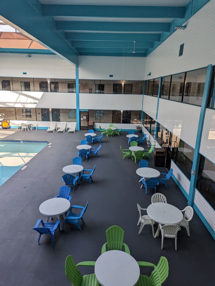 Woodfield Inn and Suites - photo 28