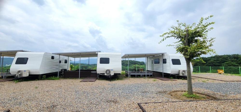 Campground Full of Stars — 4-Star Luxury Hotel in Gumi, South Korea