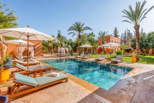 Villa Simari Palmeraie Marrakech NOUVEAU Petit déjeuner compris Entièrement rénovée Superbe piscine privée chauffée Personnel de maison inclus Grand jardin de 2000m2 Terrain de pétanque Ambiance typique berbère Havre de paix — 4-Star Luxury Hotel in Marrakesh, Morocco