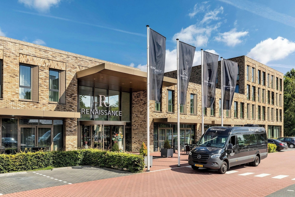 Renaissance Amsterdam Schiphol Airport Hotel — 4-Star Luxury Hotel in Aalsmeer, Netherlands