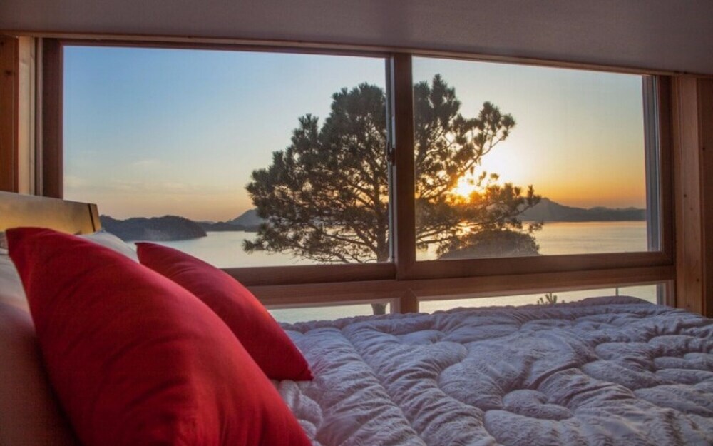 Yeosu byeol heneun bada pension — 4-Star Luxury Hotel in Yeosu, South Korea