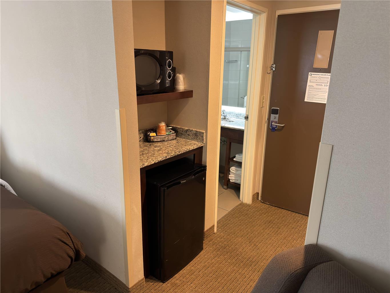 Wingate by Wyndham Utica - photo 8