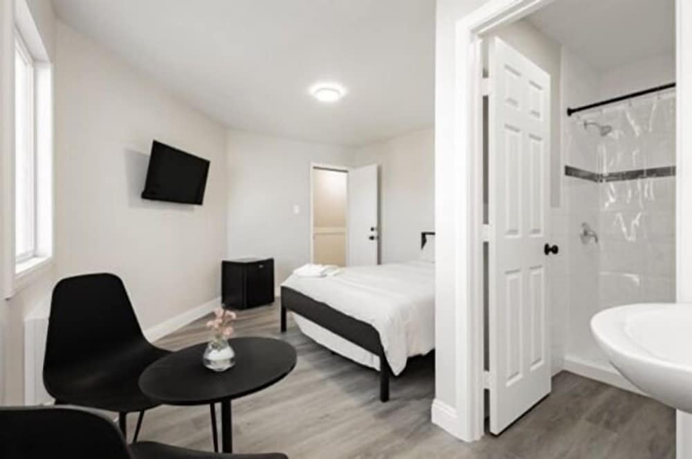 G Hotel - photo 9