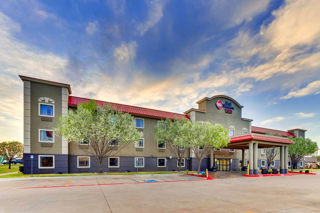 Best Western Plus University Inn & Suites — hotel in Wichita Falls