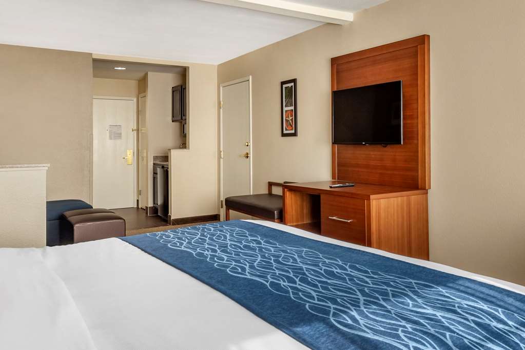 Comfort Inn & Suites Texas Hill Country - photo 22