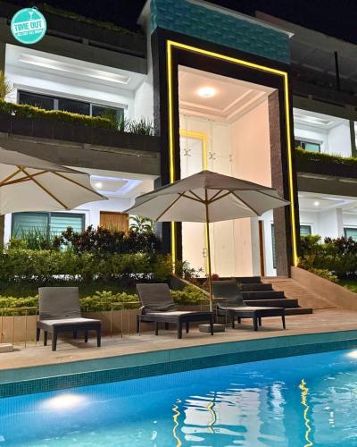Time Out Vacations - carbon neutral hotel in Unknown City