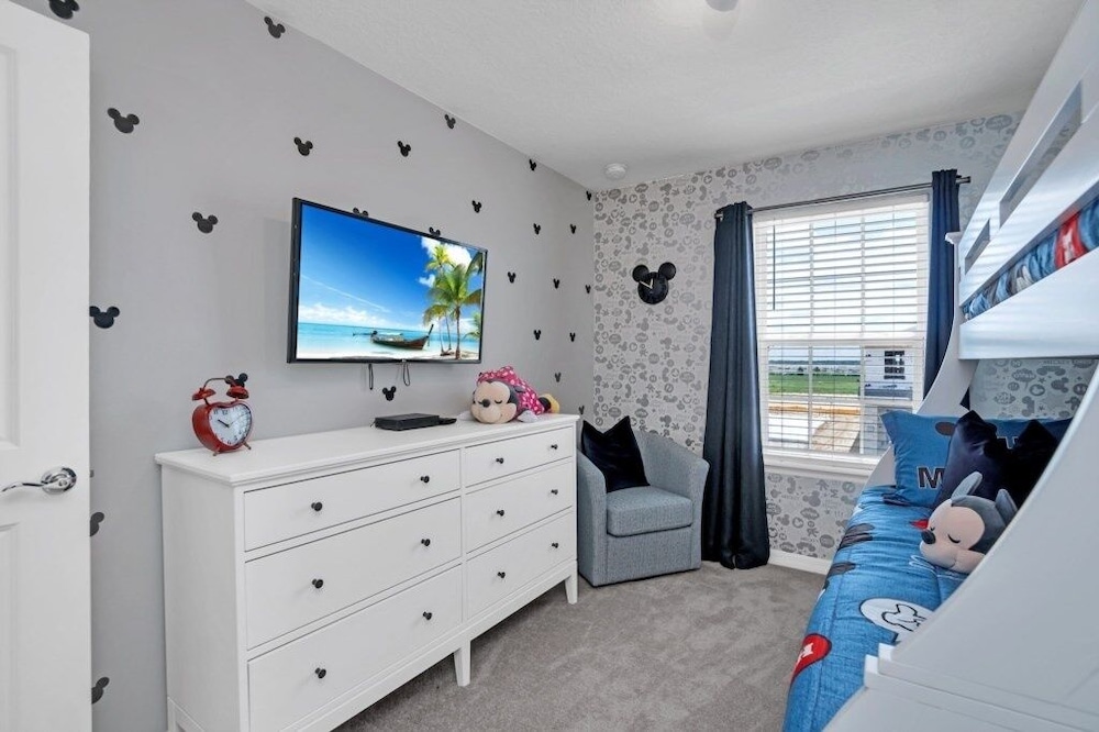 5 Bed With Fantastic Game Room In Fun Resort 5 Bedroom Townhouse by RedAwning - photo 11