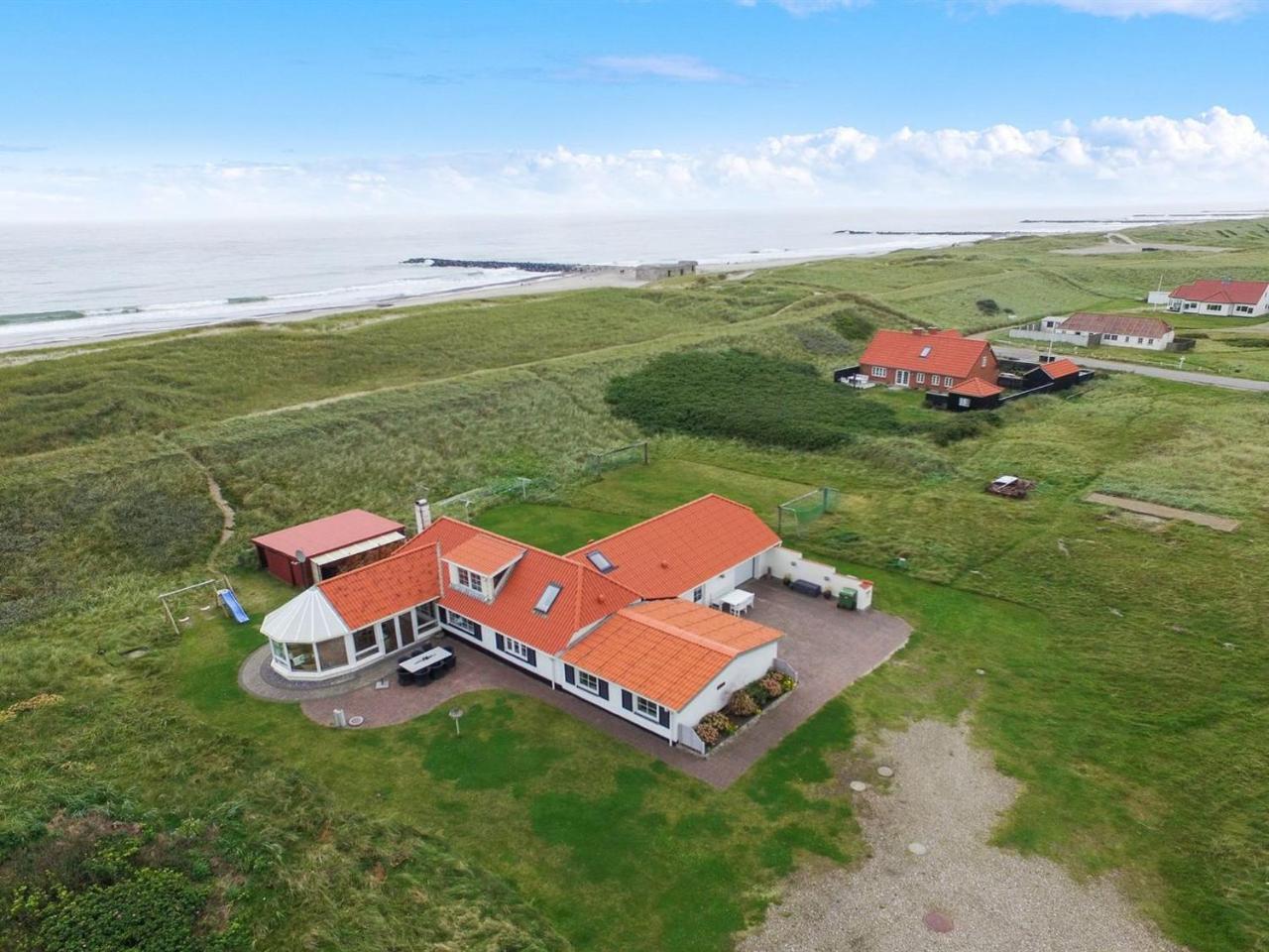 Holiday Home Pauli 75m from the sea by Interhome — 4-Star Luxury Hotel in Harboore, Denmark