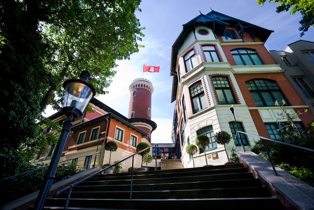 Hotel Süllberg Karlheinz Hauser — 5-Star Luxury Hotel in Hamburg, Germany
